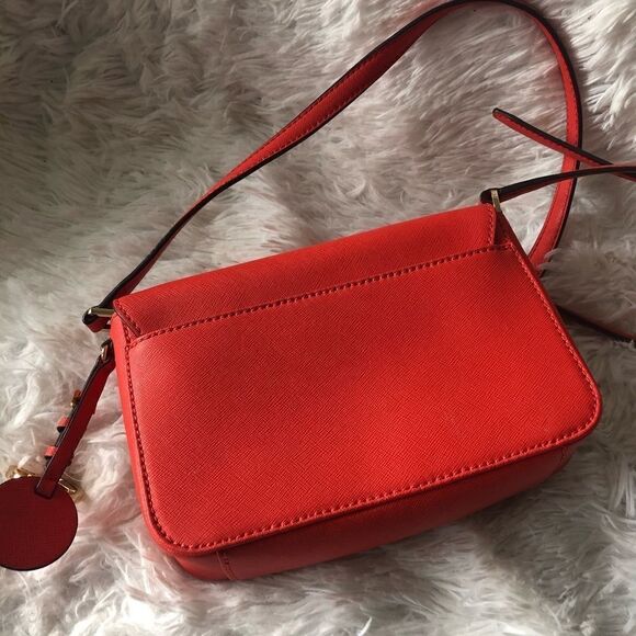 ‎MICHAEL Kors Greenwich Small Flap Crossbody Bag - Picture 6 of 8